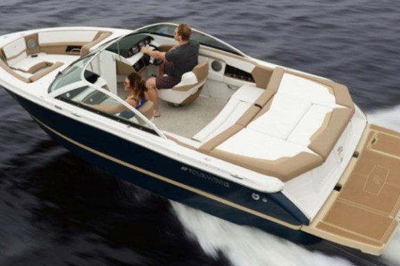 a small boat in a body of water