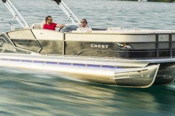 a small boat in a body of water